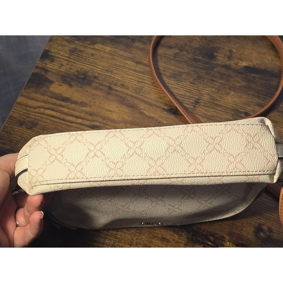 Nine West Beige Crossbody Bag‎ multiple pockets - Picture 9 of 9